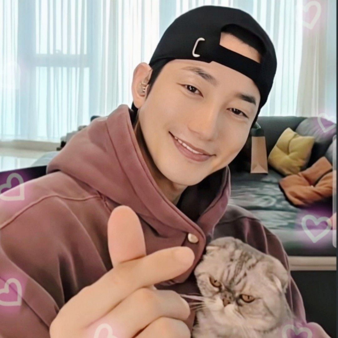 Behind-the-scenes cut of Park Sihoo