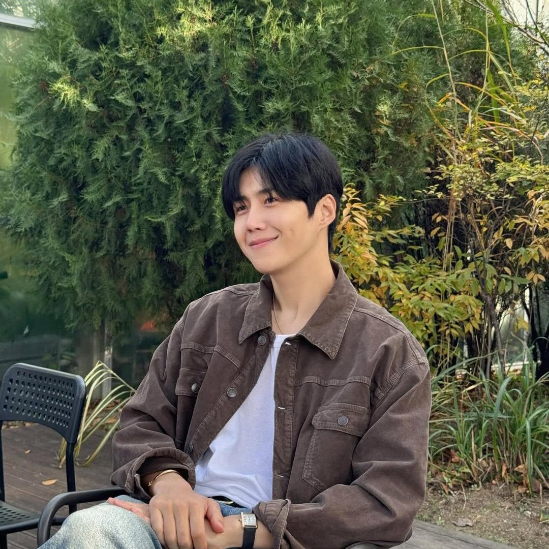 Behind-the-scenes cut of Kim Seonho