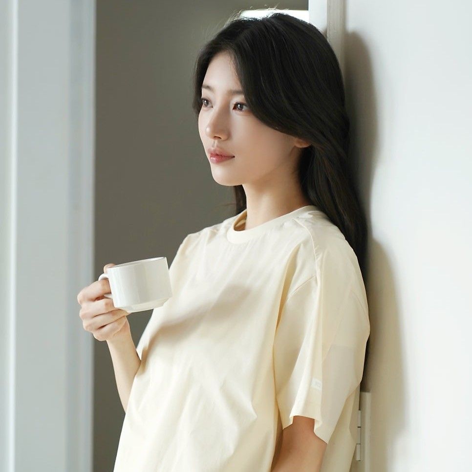 Latest photo of Bae Suzy