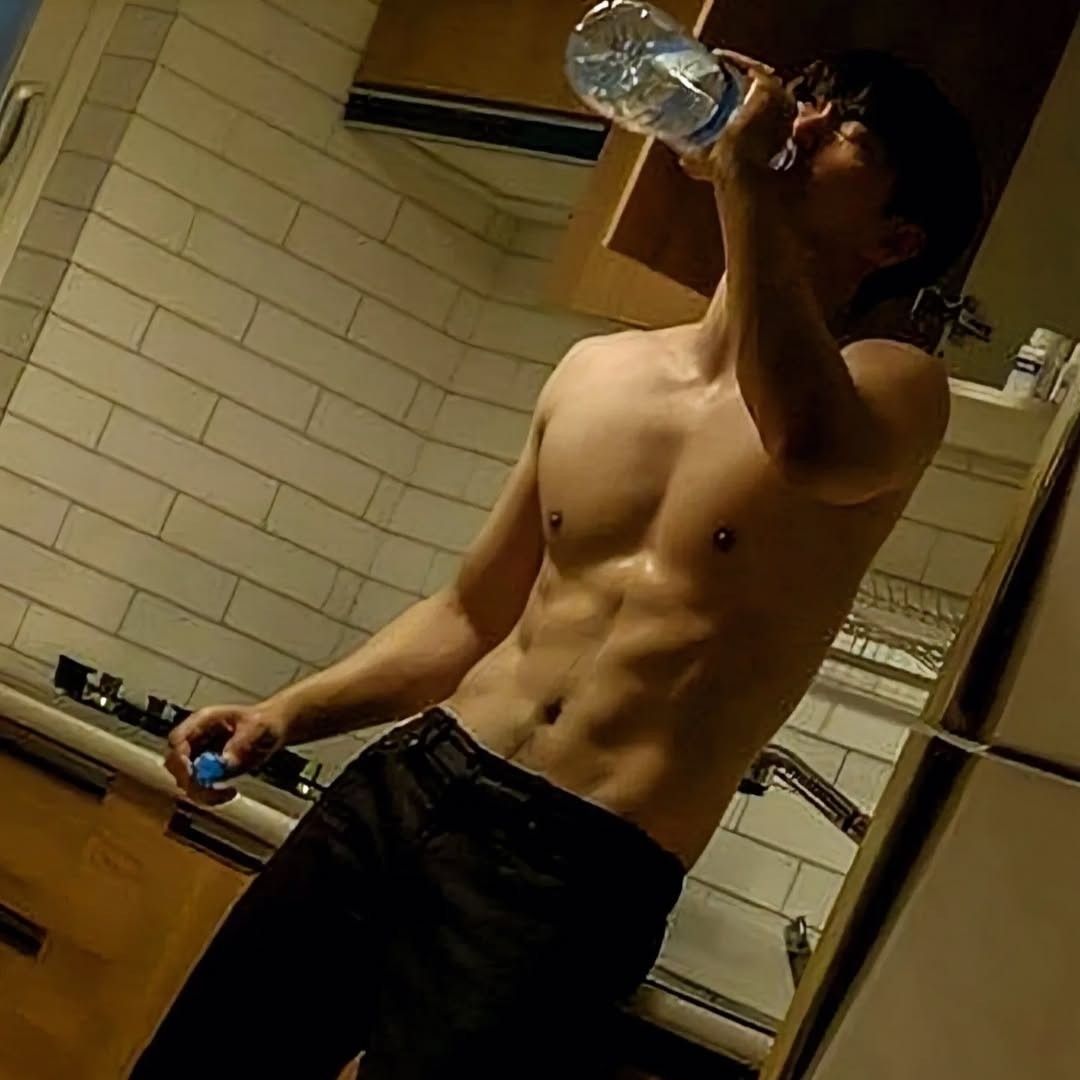 Latest photo of Lee Jinwook