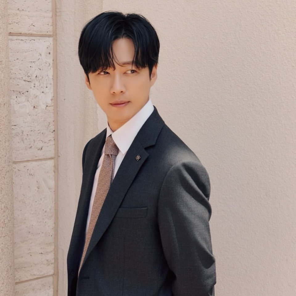 Latest photo of Namkoong Min