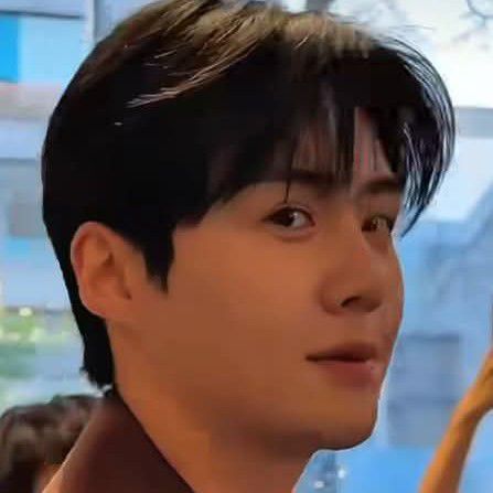 Latest photo of Kim Seonho