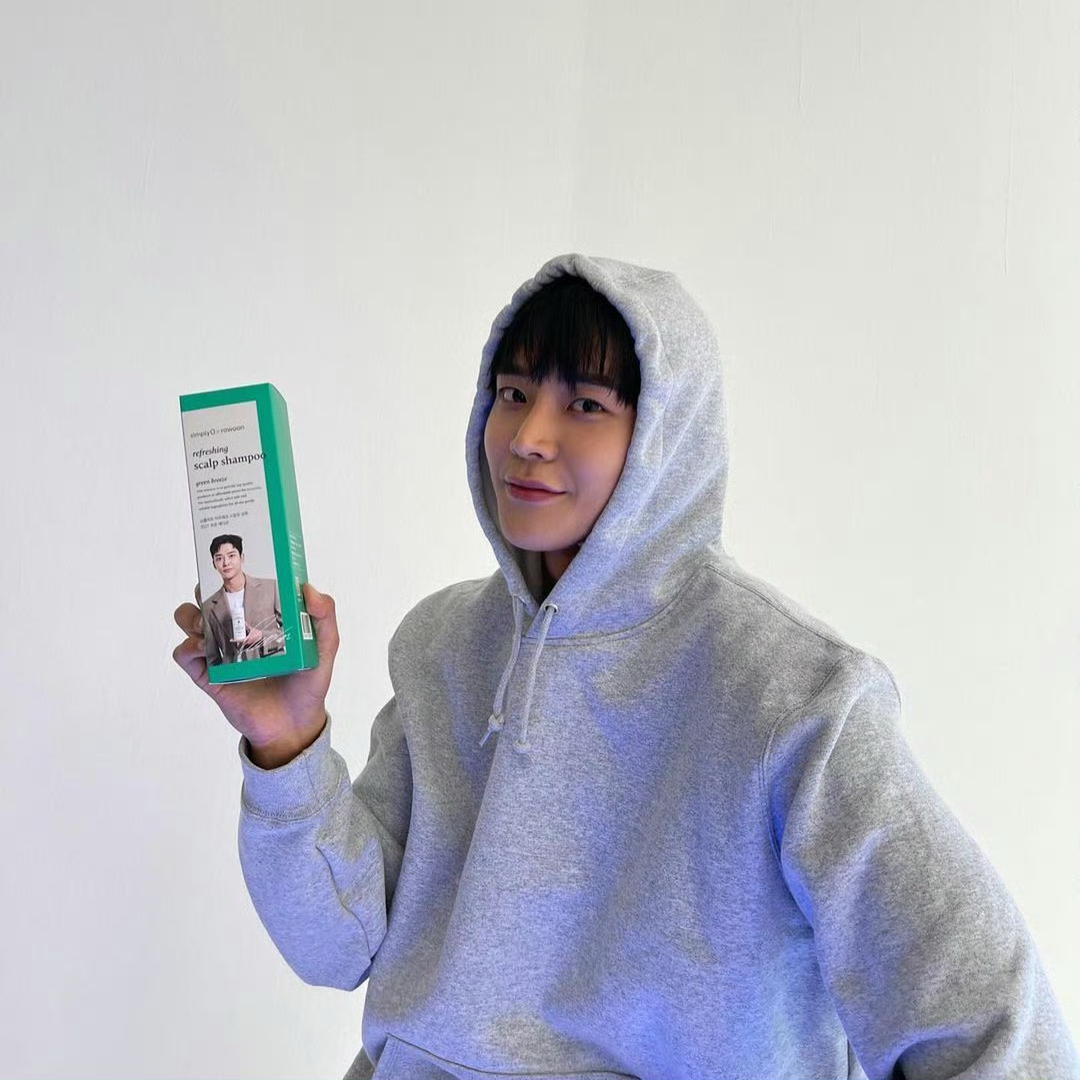 Momen yang diabadikan oleh penggemar Rowoon