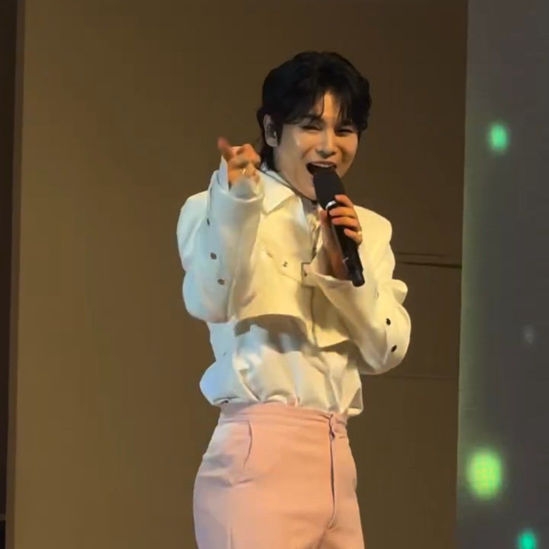 Behind-the-scenes cut of Kim Junsu (1991)