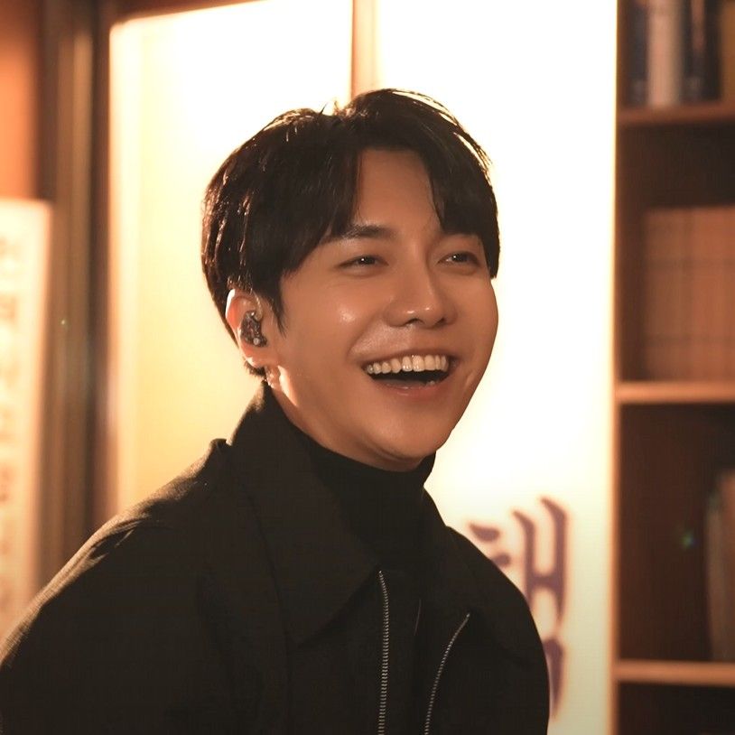 Behind-the-scenes cut of Lee Seunggi