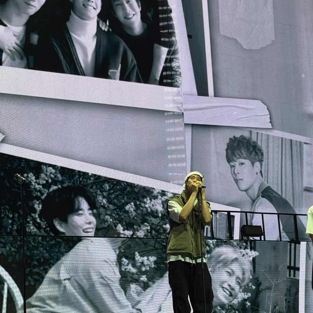A moment captured by a fan of Cha Eunwoo