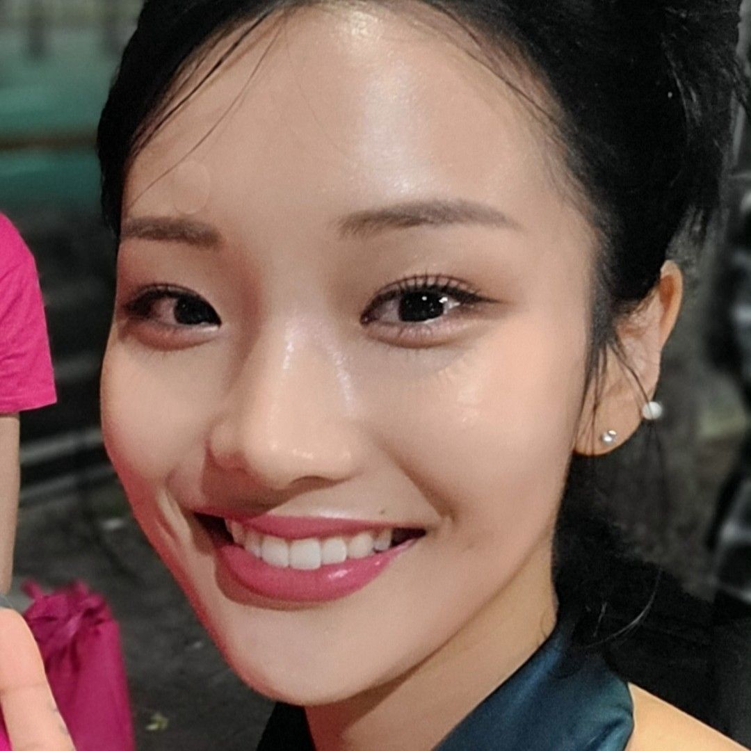 Recent activity shot of Kim Soyeon (2004)