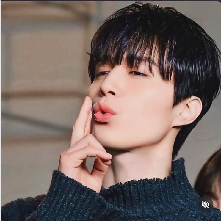 Latest photo of Lee Dongwook