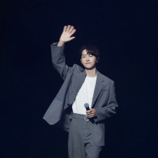 Recent activity shot of Song Joongki