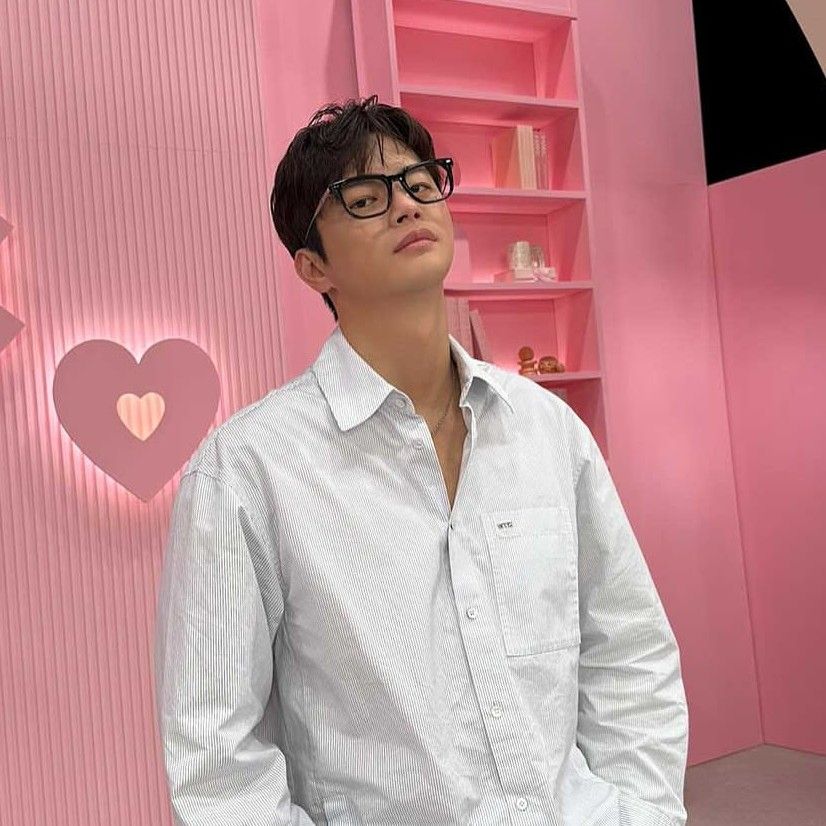 A moment captured by a fan of Seo Inguk