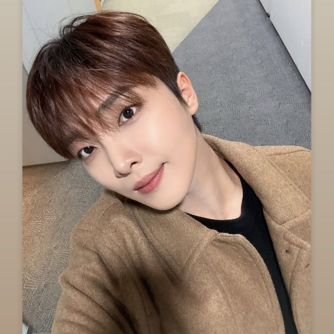 A moment captured by a fan of Hwang Yunsung