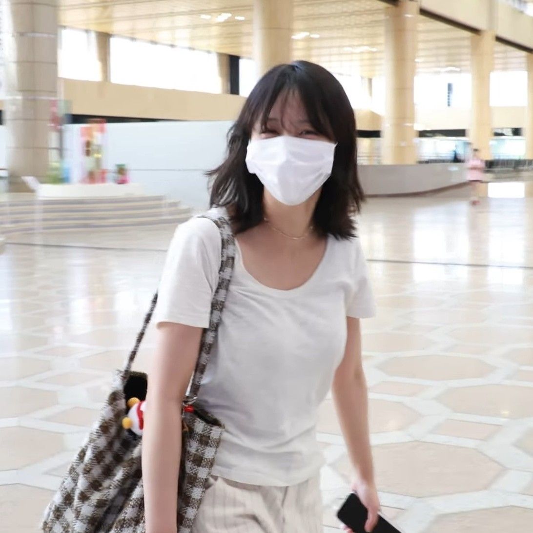 Behind-the-scenes cut of Kim Sohyun