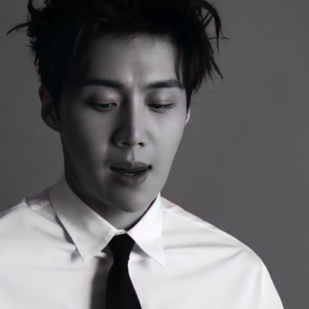 Behind-the-scenes cut of Kim Seonho