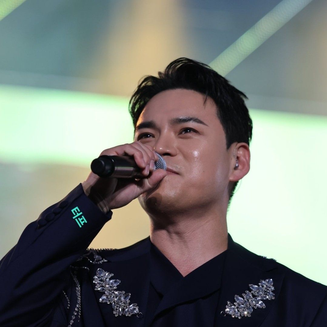 Recent activity shot of Lee Jung