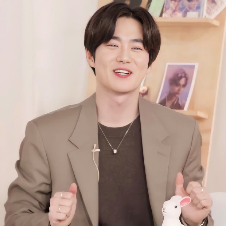 Recent activity shot of Suho