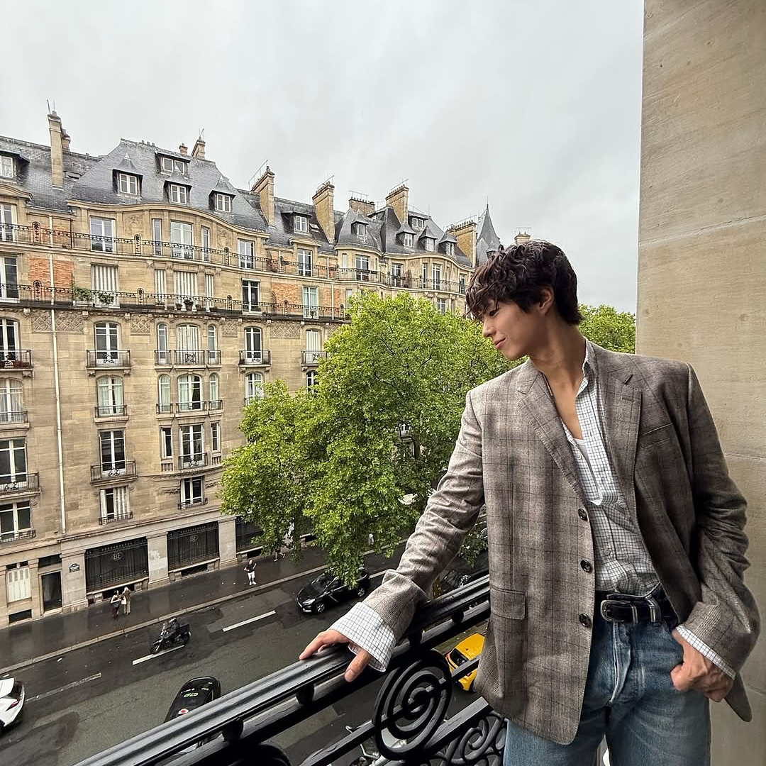 Latest photo of Park Bogum