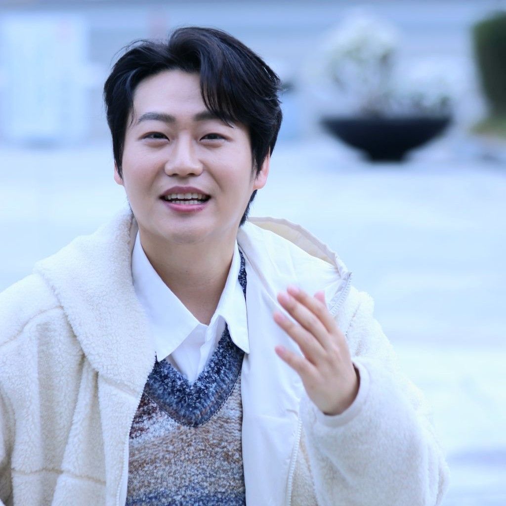 Behind-the-scenes cut of Min Soohyun