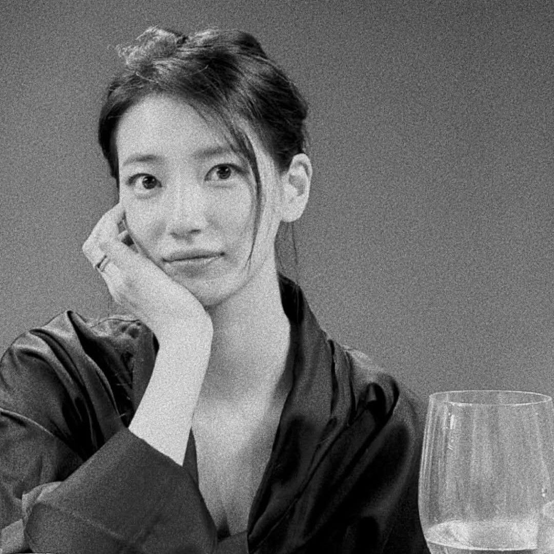 Recent activity shot of Bae Suzy