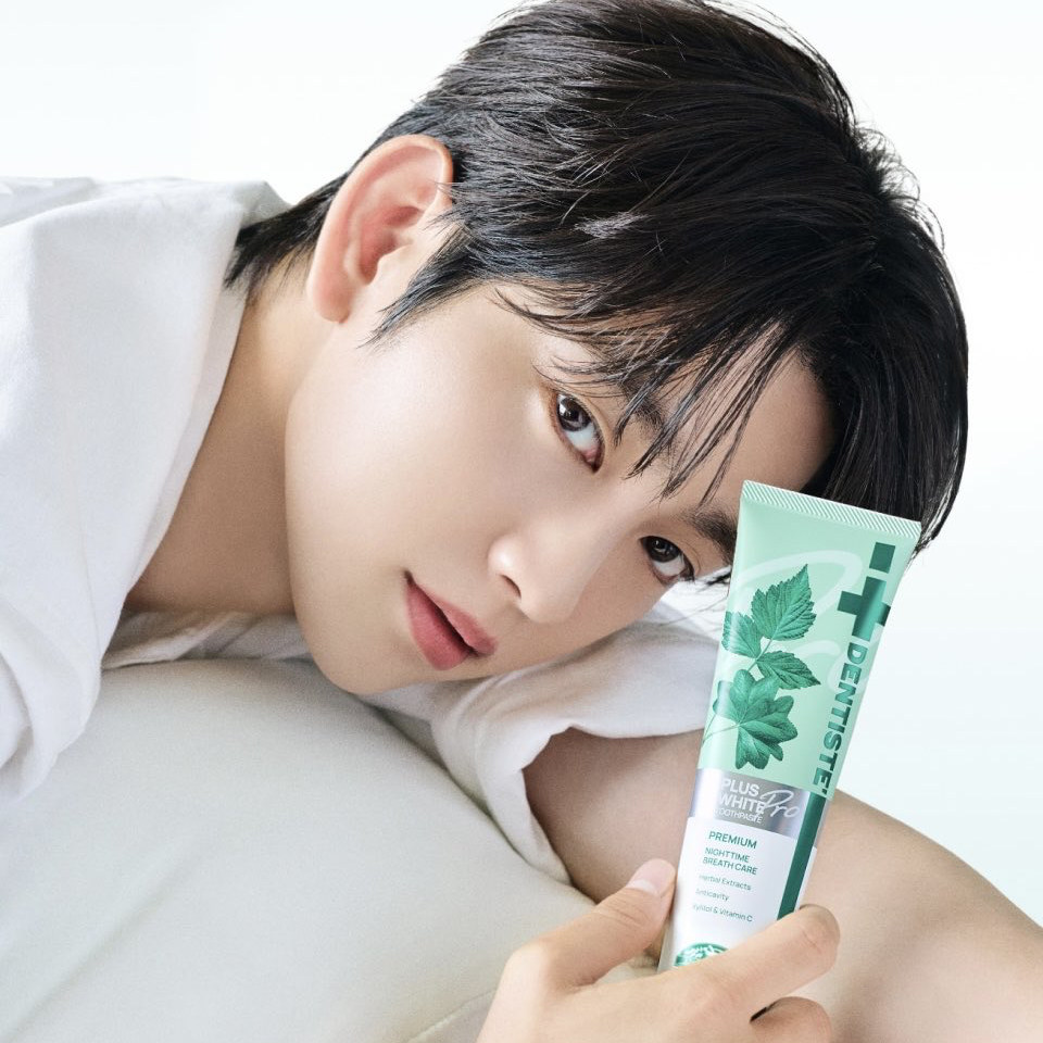 Behind-the-scenes cut of Park Jinyoung
