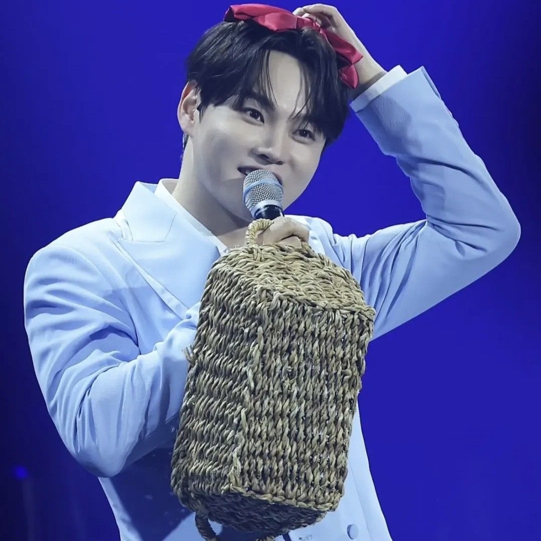 朴瑞镇的最新照片