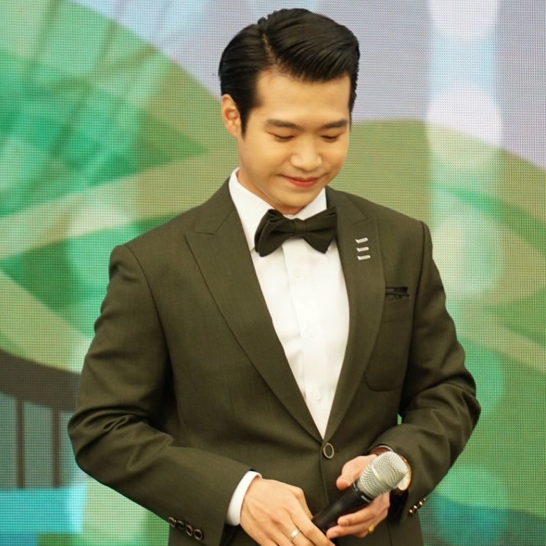 Momen yang diabadikan oleh penggemar Jo Myungsup