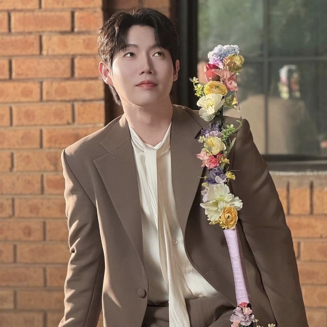 Latest photo of Son Taejin