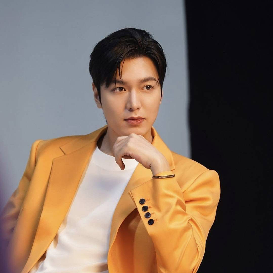 粉丝拍下的李敏镐瞬间