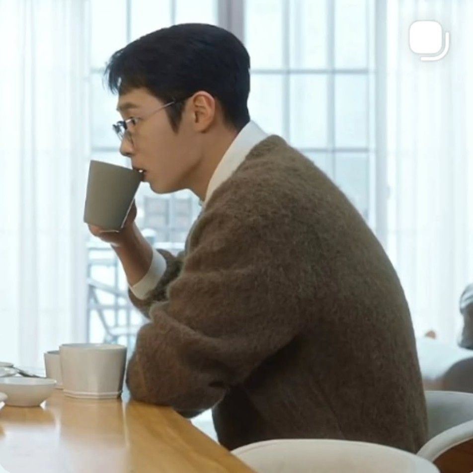 Recent activity shot of Lee Jaewook