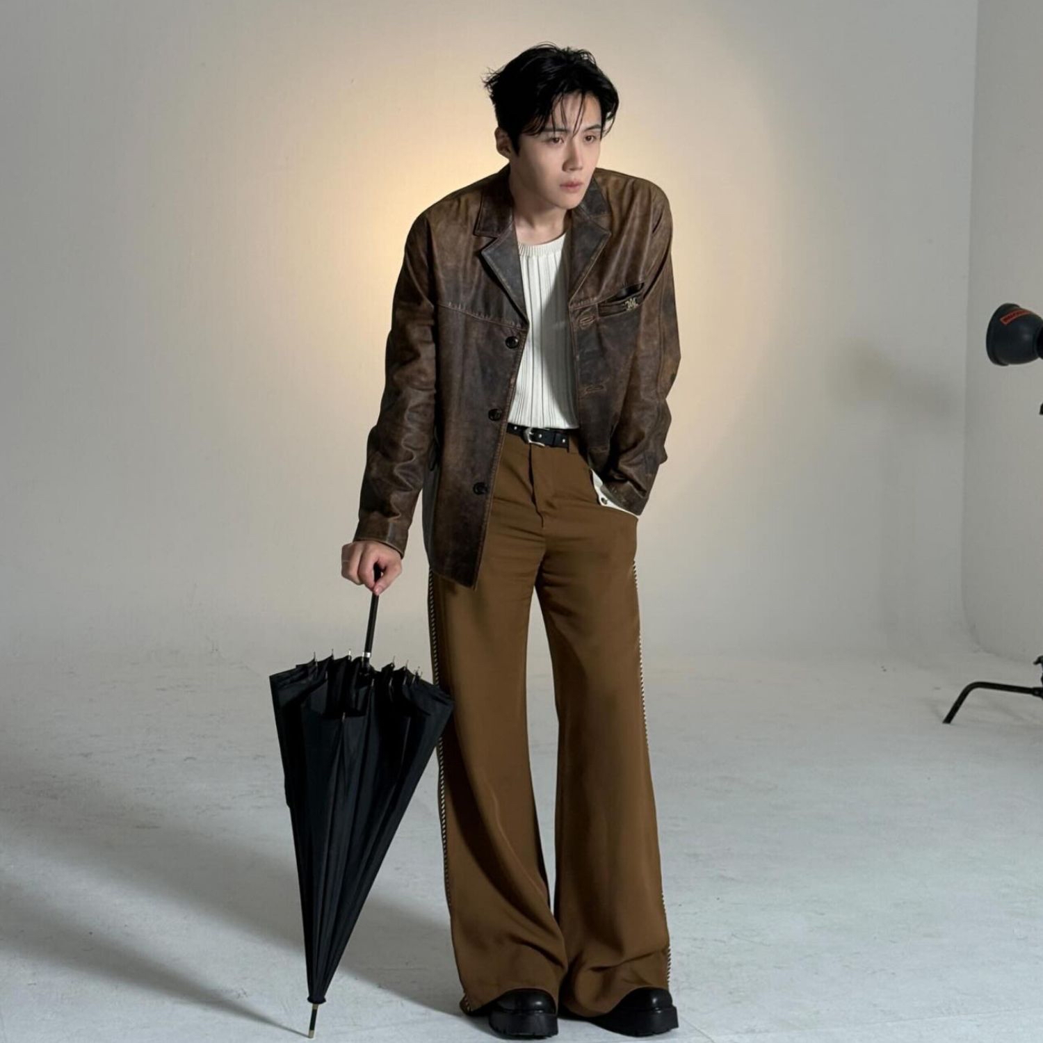 Behind-the-scenes cut of Kim Seonho