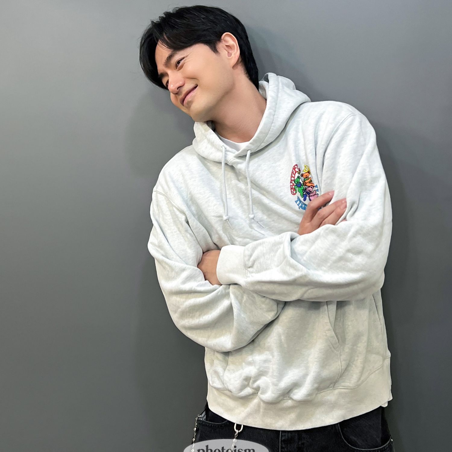 Behind-the-scenes cut of Lee Jinwook