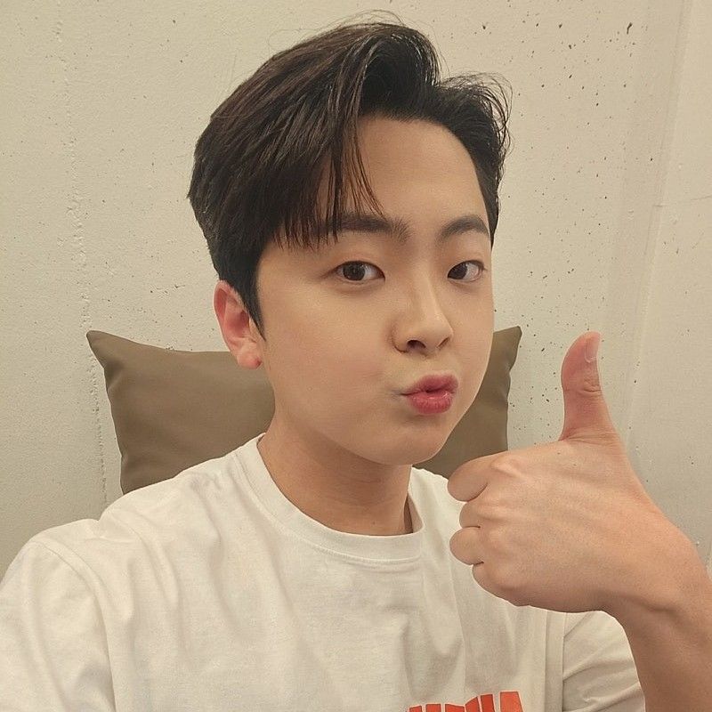 Behind-the-scenes cut of Park Minsu