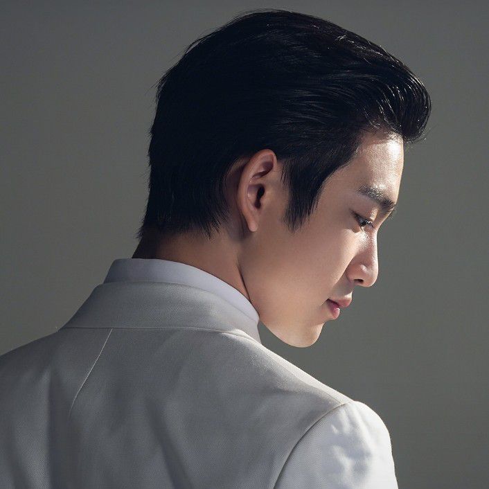 A moment captured by a fan of Park Jinyoung