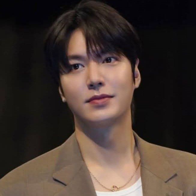 粉絲拍下的李敏鎬瞬間