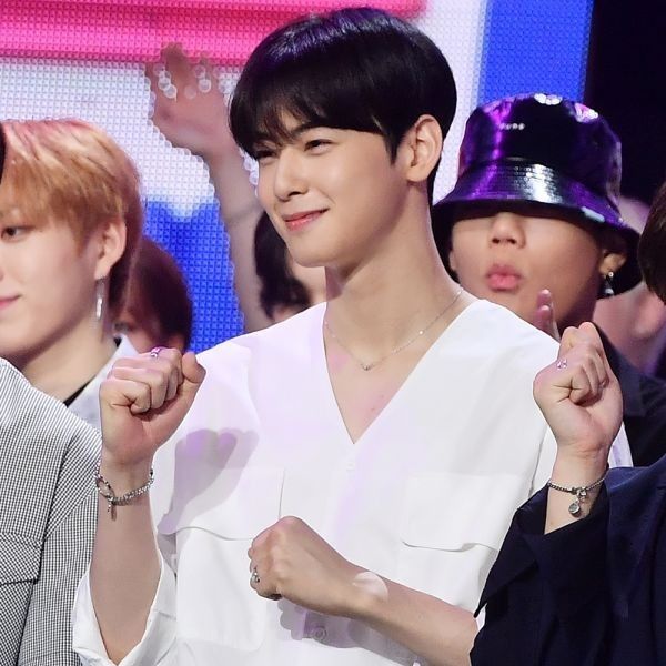 Foto kegiatan terbaru dari Cha Eunwoo