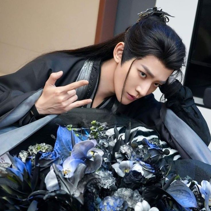 Recent activity shot of Deng Wei