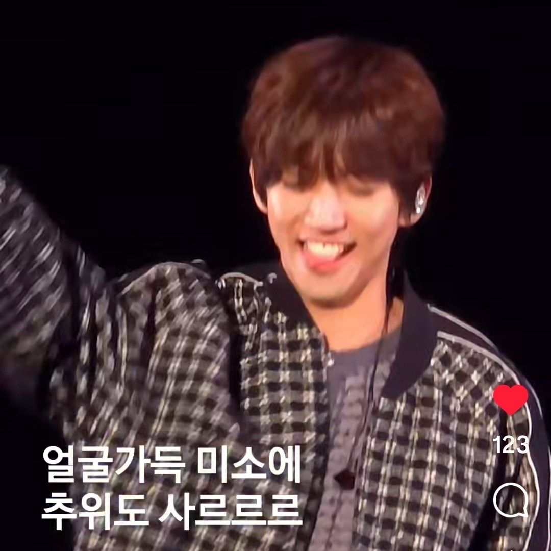 粉絲拍下的李承允瞬間