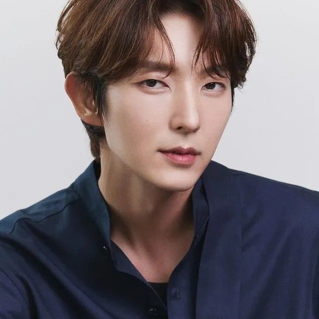 Recent activity shot of Lee Joongi