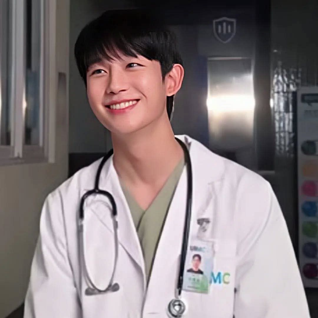 Behind-the-scenes cut of Jung Haein