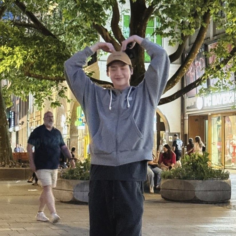 Latest photo of Lee Jongsuk