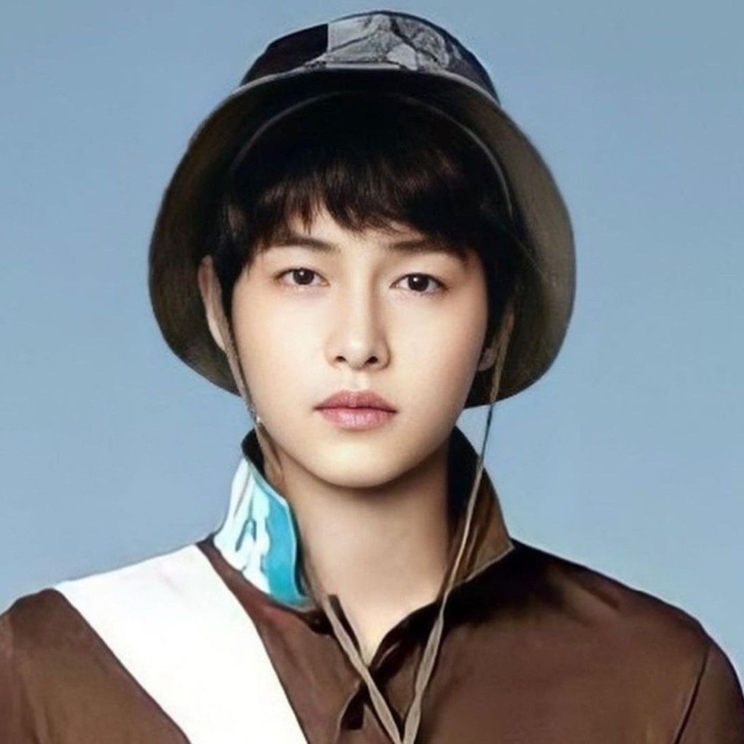 A moment captured by a fan of Song Joongki