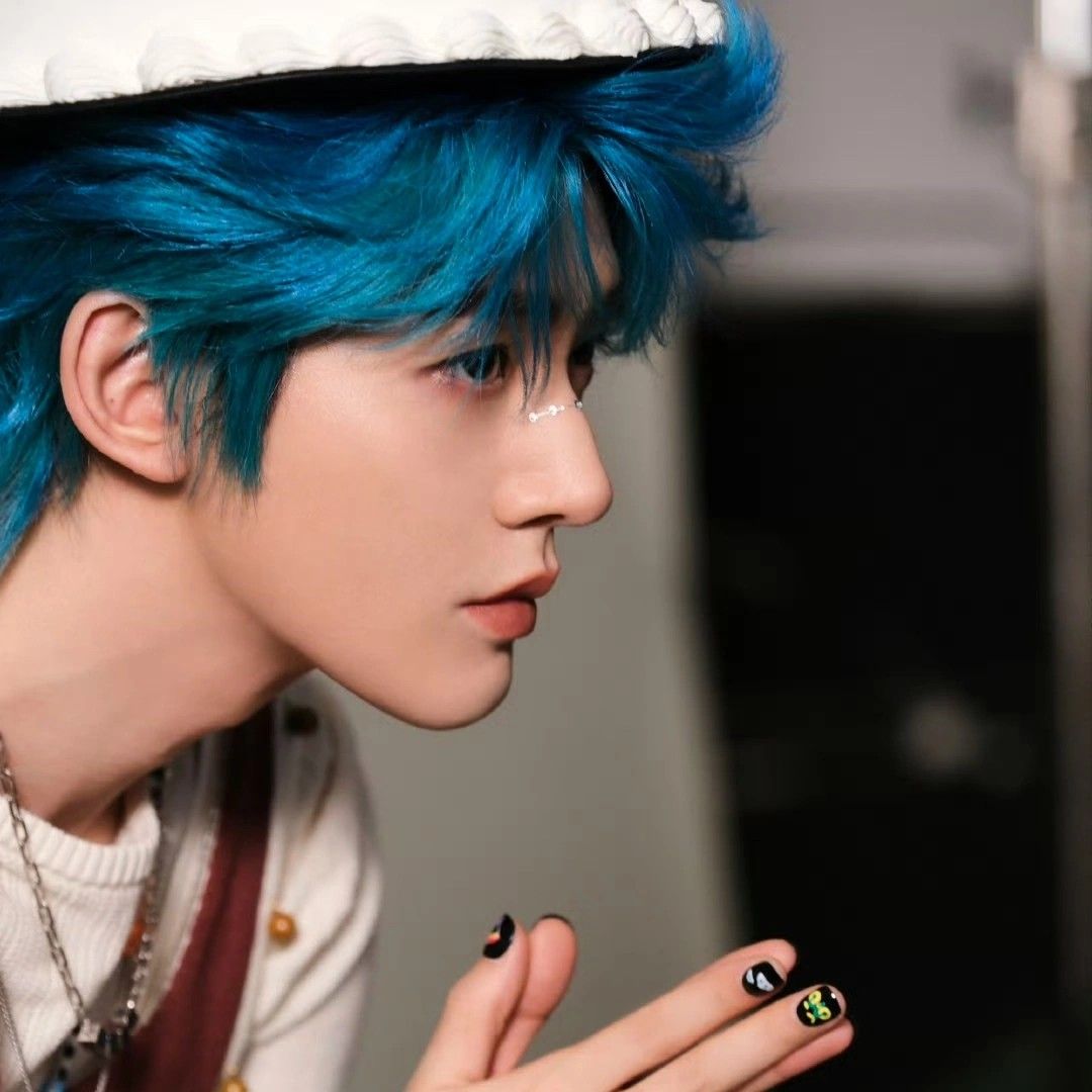 Latest photo of Deng Wei