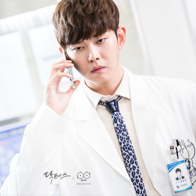 Behind-the-scenes cut of Yoon Kyunsang