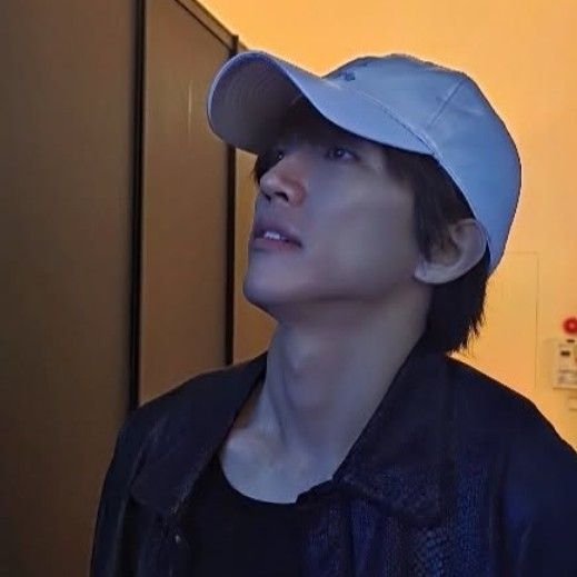 Latest photo of Lee Seungyoon