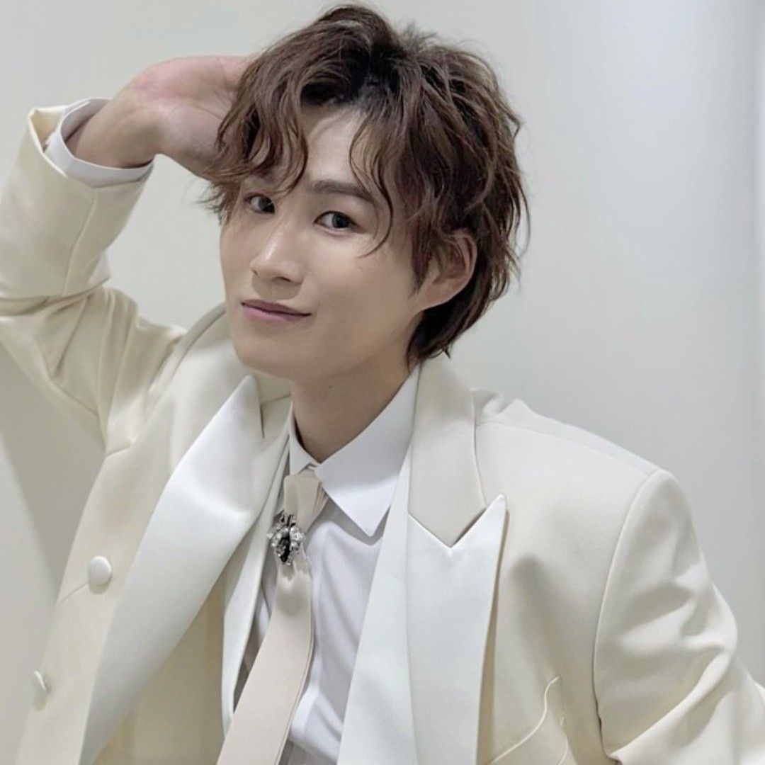 Behind-the-scenes cut of Kim Heejae