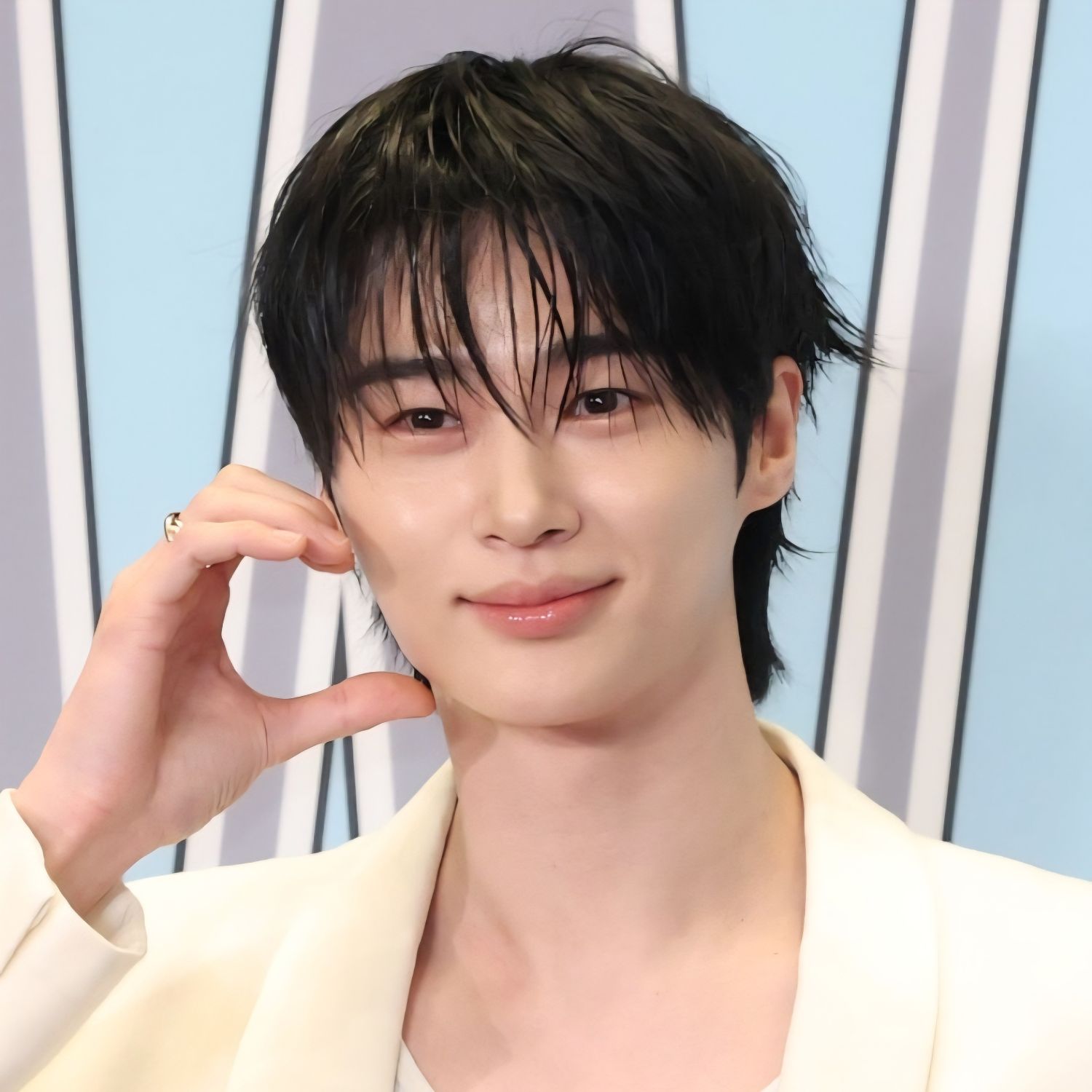 Latest photo of Byeon Wooseok