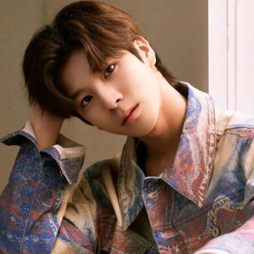 Cuplikan di balik layar dari Jeong Dongwon