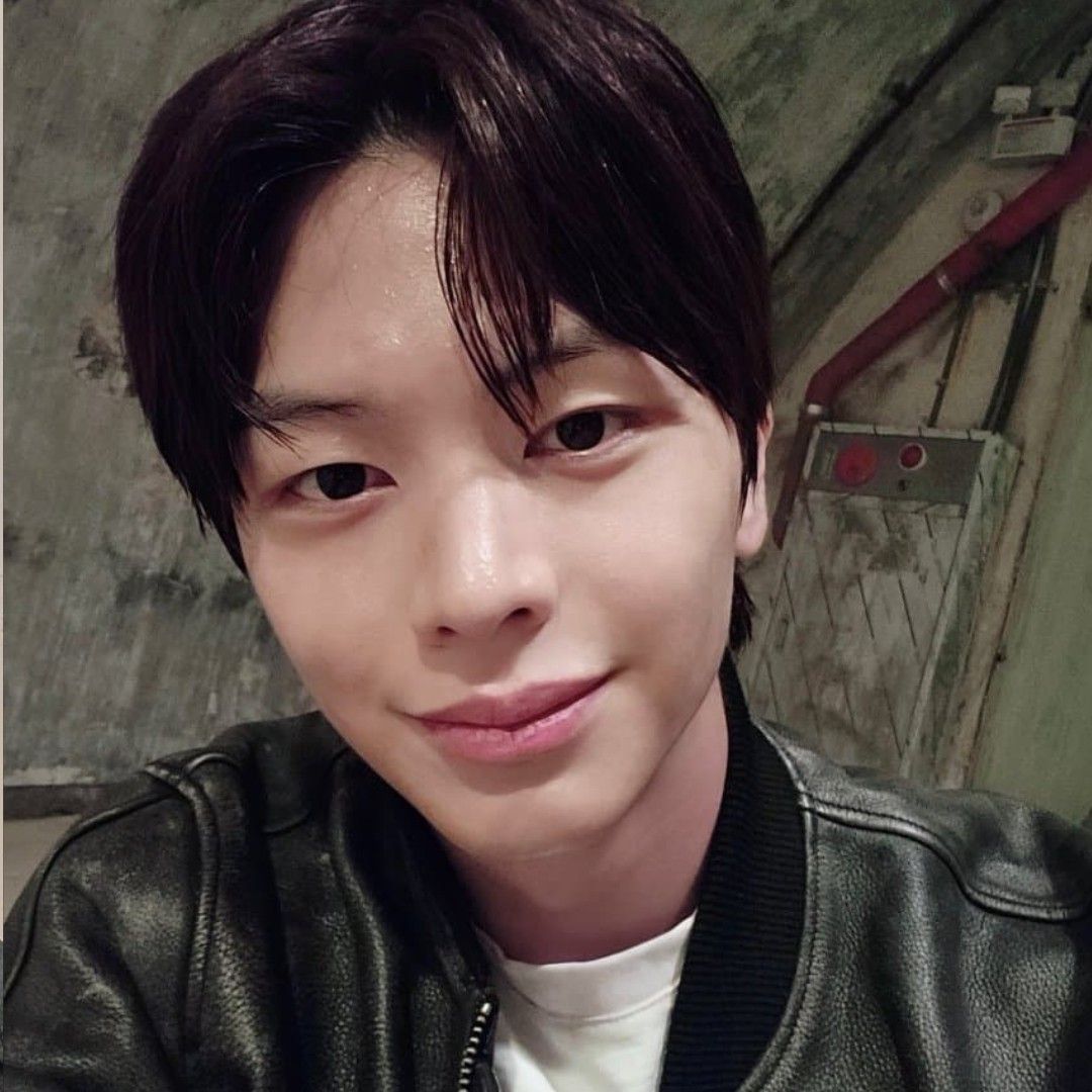 Recent activity shot of Yook Sungjae
