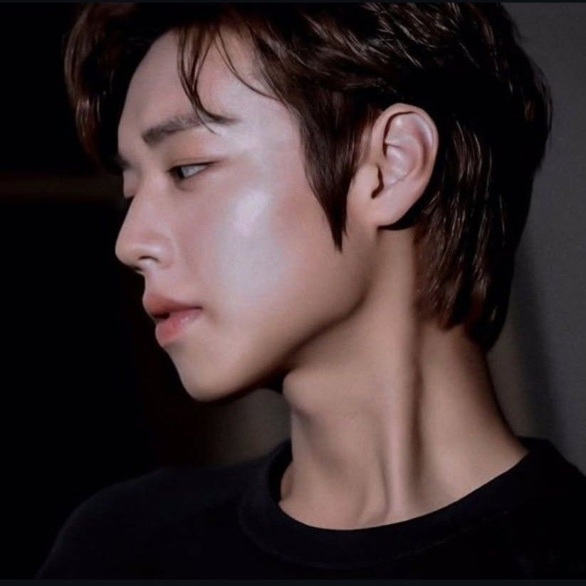 A moment captured by a fan of Park Jihoon