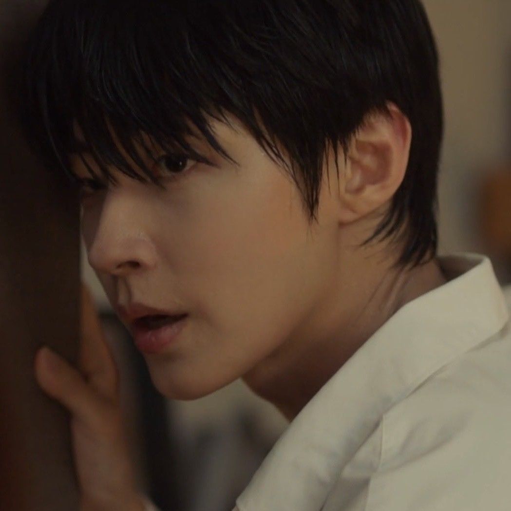 Behind-the-scenes cut of Hwang Inyoup