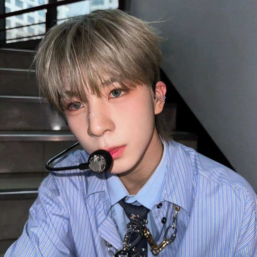 粉丝拍下的郑东元瞬间